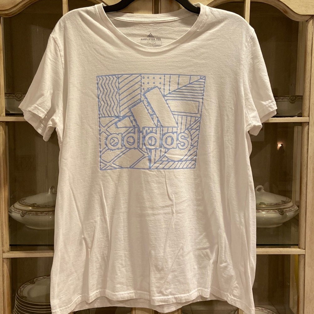 Ladies Adidas Amplifier Tee Size XL